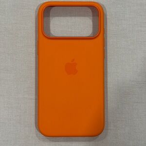 Apple iPhone 17 Pro Max Silicone Case - Orange
